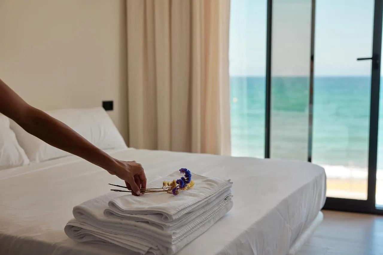 Ancon Suites 카로보네라스 샬레