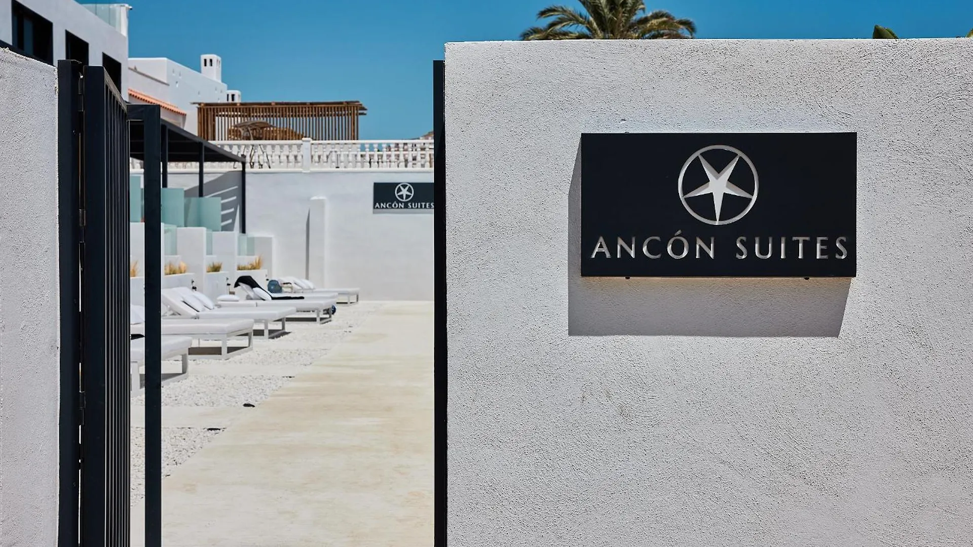 Chalet Ancon Suites Carboneras